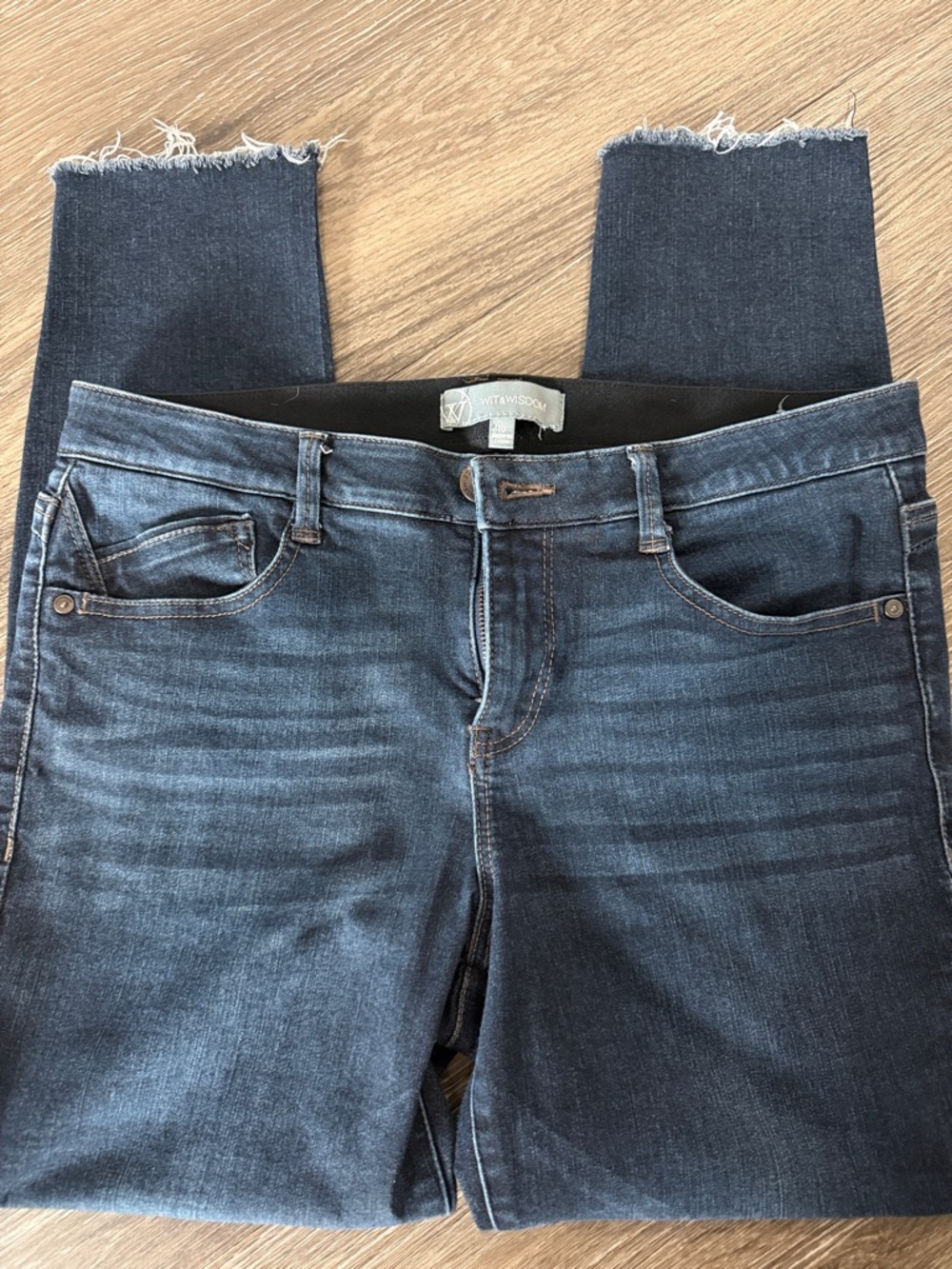 Wit & Wisdom Dark Blue Raw Hem Ankle skinny Jeans